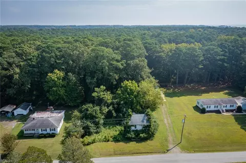 143 Callis Wharf Rd, Grimstead, VA 23064