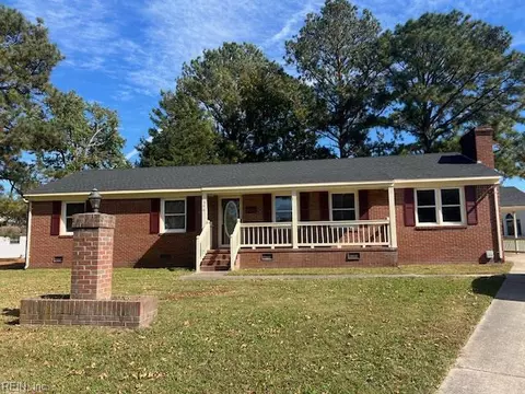 504 Campbell Ave, Franklin, VA 23851