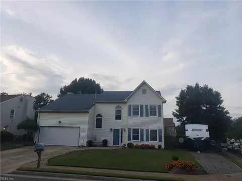 2 Ridge Lake Dr, Hampton, VA 23666