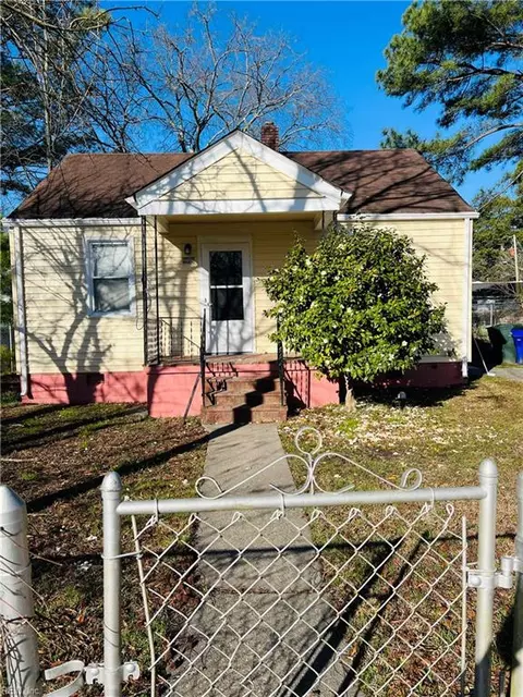 2735 Harrell Ave, Norfolk, VA 23509