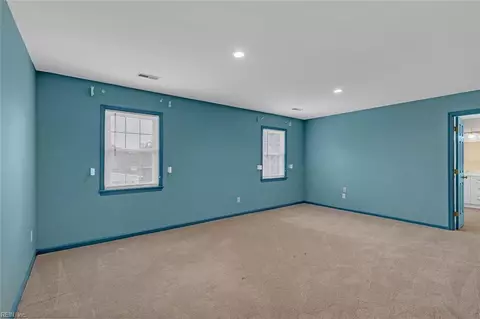 Bedroom - 28 Sarfan Dr, Hampton, VA 23664 photo 3 of 8