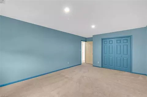 Bedroom - 28 Sarfan Dr, Hampton, VA 23664 photo 4 of 8
