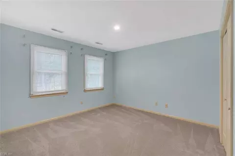 Bedroom - 28 Sarfan Dr, Hampton, VA 23664 photo 6 of 8