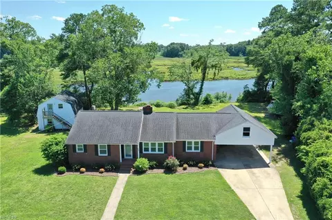 825 Normandy Dr, Suffolk, VA 23434
