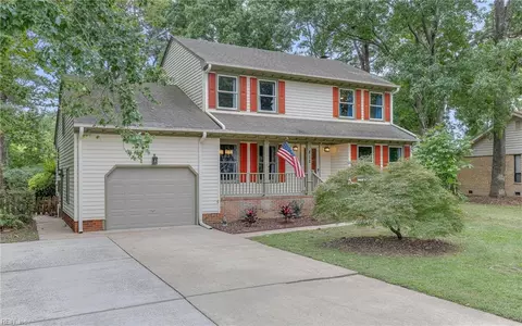 812 Woodrow Ct, Chesapeake, VA 23322