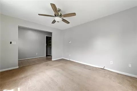 Living - 400 Lee St, Hampton, VA 23669 photo 1 of 1