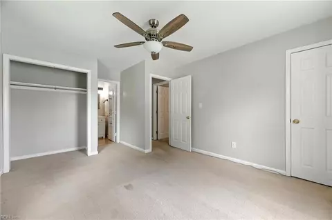 Bedroom - 400 Lee St, Hampton, VA 23669 photo 6 of 7