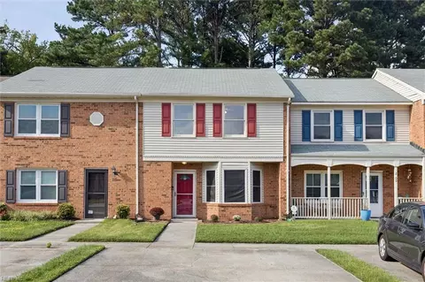 207 Choisy Cres, Yorktown, VA 23692