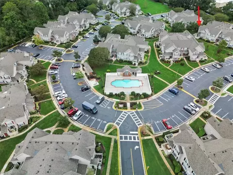 3852 Lasalle Dr #101, Virginia Beach, VA 23453