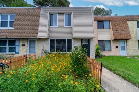 3713 Bancroft Dr, Virginia Beach, VA 23452