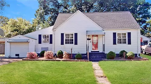 3425 E Bonner Dr, Norfolk, VA 23513