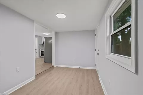 Entry Way - 1404 Brackin Ct, Hampton, VA 23663 photo 3 of 3
