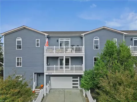 2217 Roanoke Ave, Virginia Beach, VA 23455