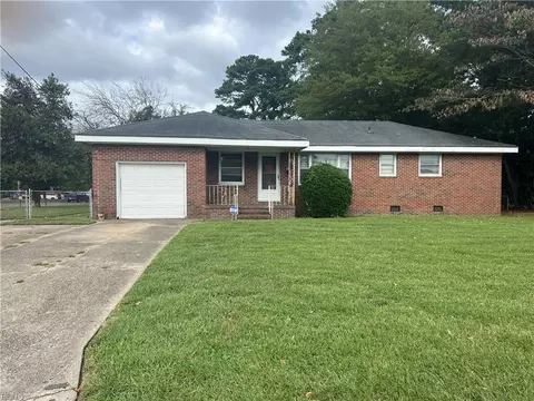 729 Howell St, Virginia Beach, VA 23464