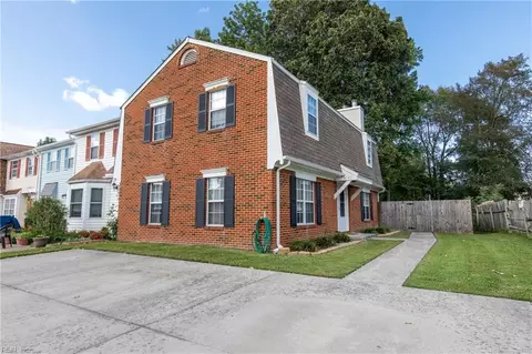 4587 Greenlaw Dr, Virginia Beach, VA 23464