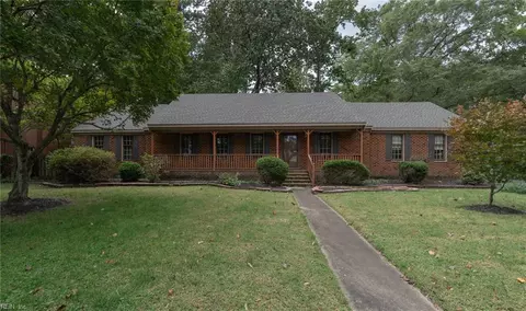 701 Pinecliffe Dr, Chesapeake, VA 23322