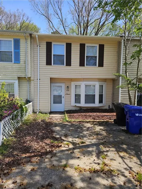 1010 Scarborough Ct, Virginia Beach, VA 23453