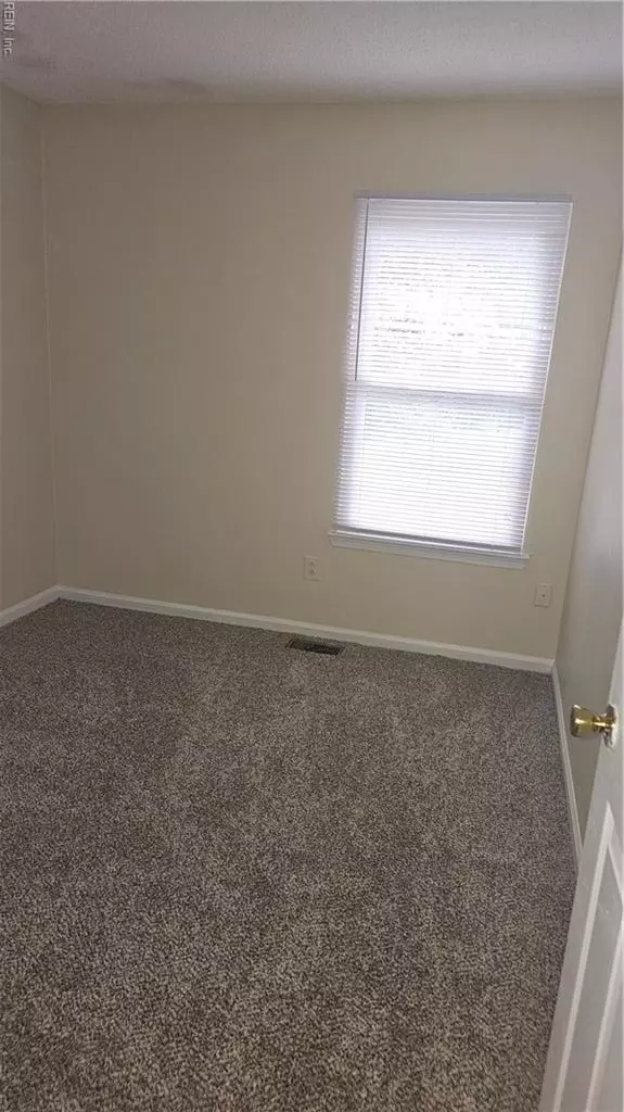 Bedroom - 1010 Scarborough Ct, Virginia Beach, VA 23453 photo 3 of 3
