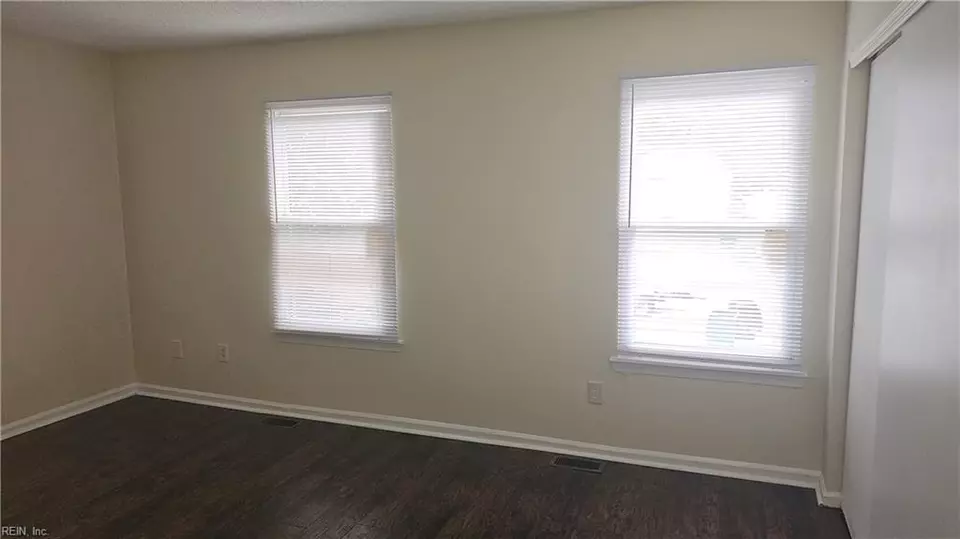 Bedroom - 1010 Scarborough Ct, Virginia Beach, VA 23453 photo 1 of 3