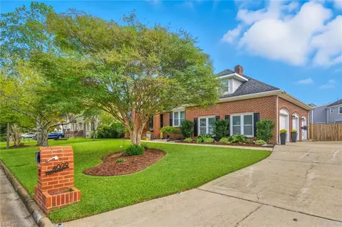 4029 Sarsfield St, Virginia Beach, VA 23456