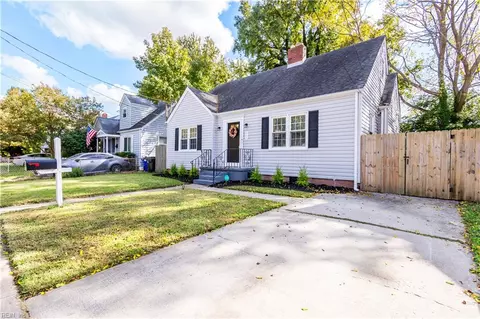 Exterior - 405 E Lorengo Ave, Norfolk, VA 23503 photo 2 of 8