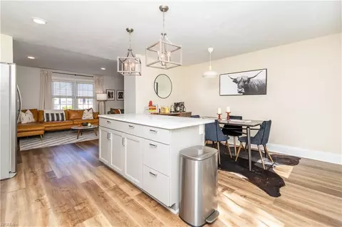 Kitchen - 405 E Lorengo Ave, Norfolk, VA 23503 photo 4 of 4