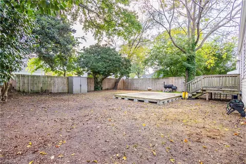 Exterior - 405 E Lorengo Ave, Norfolk, VA 23503 photo 8 of 8