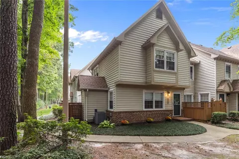 401 Bracknell Arch Arch #C, Chesapeake, VA 23320
