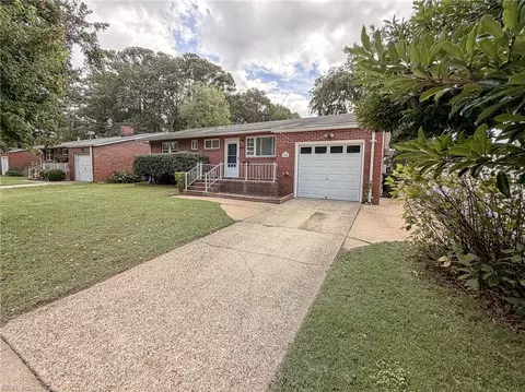 1605 Beaumont Ct, Norfolk, VA 23503