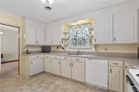 128 Deborah Dr, Suffolk, VA 23434 photo 18