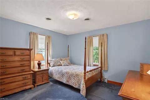 128 Deborah Dr, Suffolk, VA 23434 photo 3