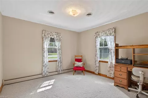128 Deborah Dr, Suffolk, VA 23434 photo 5