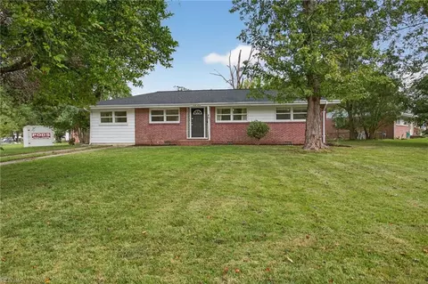 47 Edgemoor Dr, Newport News, VA 23603