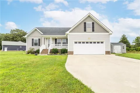 100 Smitty Ln, Moyock, NC 27958