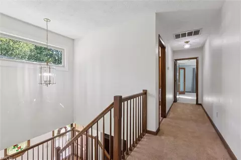 Entry Way - 10 Sugarberry Rn Run, Hampton, VA 23669 photo 3 of 4