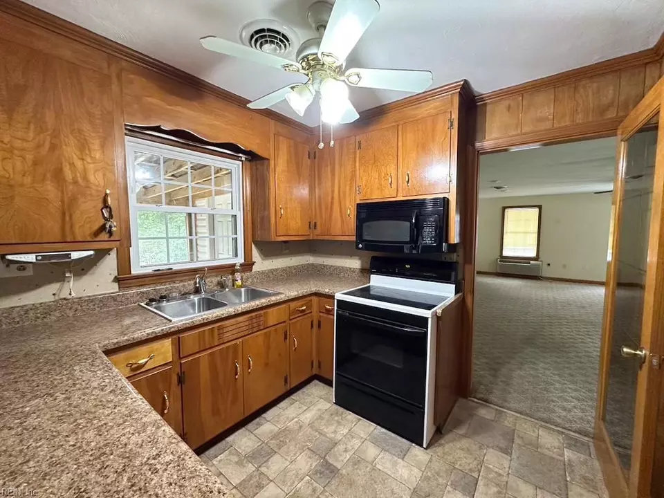 Kitchen - 1236 Willowbrook Dr, Suffolk, VA 23434 photo 1 of 3