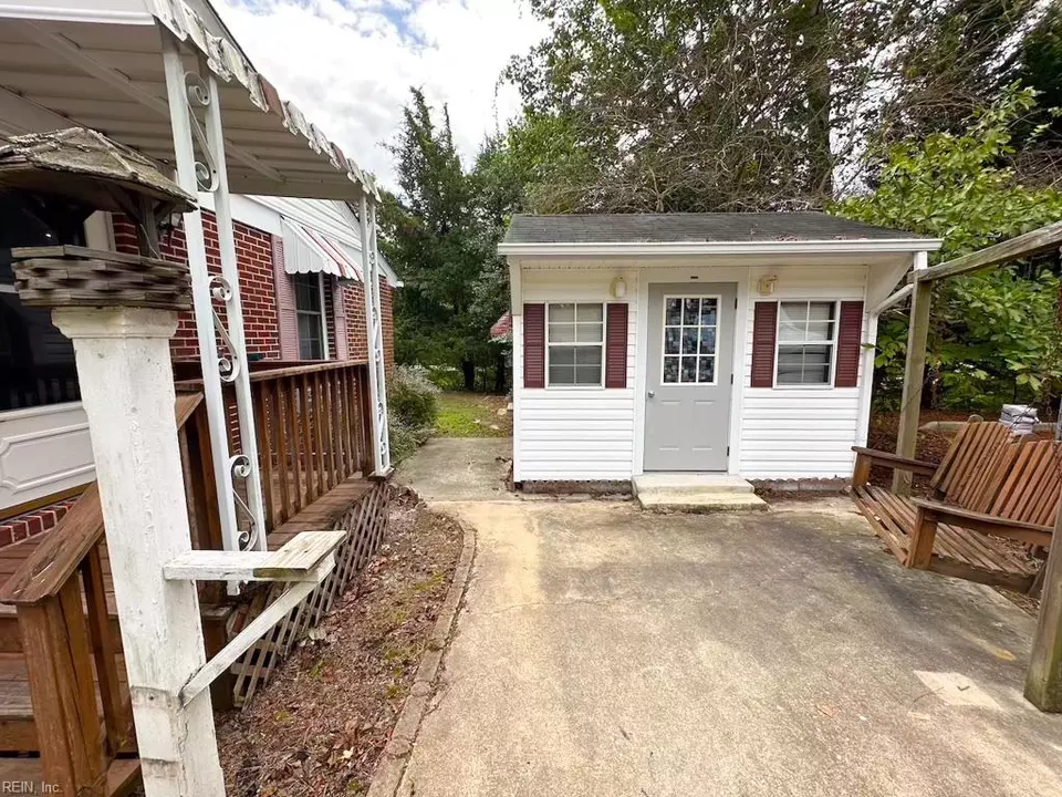 Exterior - 1236 Willowbrook Dr, Suffolk, VA 23434 photo 5 of 5