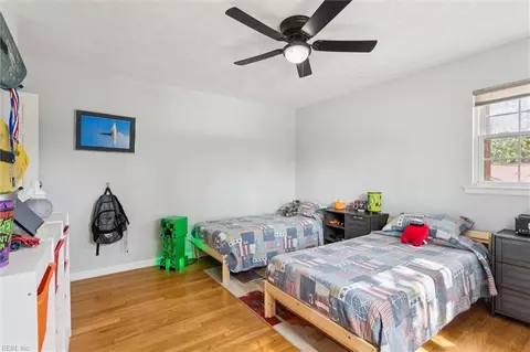 Bedroom - 118 Raymond Dr, Hampton, VA 23666 photo 5 of 7