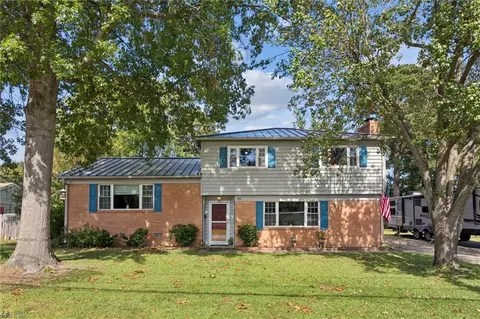 118 Raymond Dr, Hampton, VA 23666