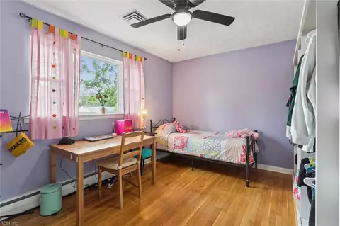 Bedroom - 118 Raymond Dr, Hampton, VA 23666 photo 3 of 7