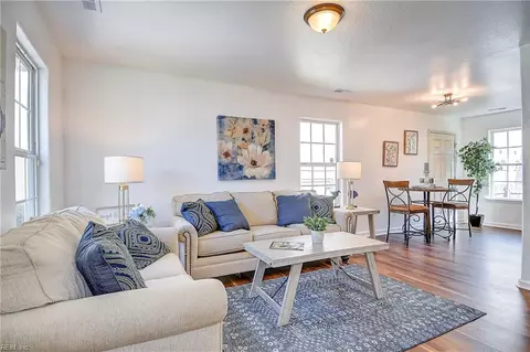 44 Booker St, Hampton, VA 23663
