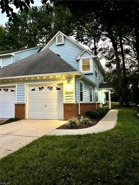 945 Shoal Creek Trl #B, Chesapeake, VA 23320