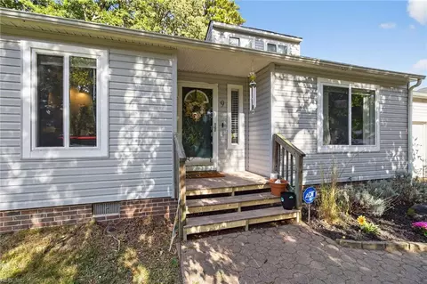 9 Friedman Pl, Newport News, VA 23608