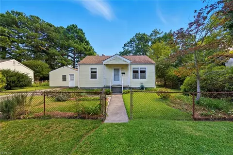 416 Baldwin St, Virginia Beach, VA 23452