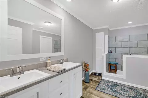 Bath - 115 Blue Barn Rd, Wake, VA 23176 photo 1 of 2