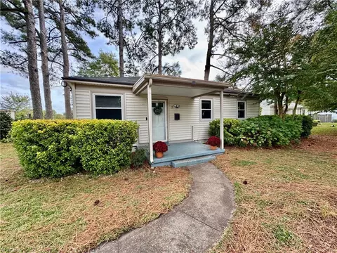 17 Maupin Ave, Portsmouth, VA 23702