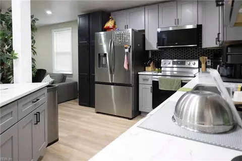 948 Defoe Ave, Norfolk, VA 23513 photo 12