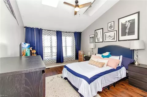 Bedroom - 11 Madrone Pl, Hampton, VA 23666 photo 1 of 6