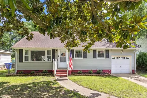 1269 River Oaks Dr, Norfolk, VA 23502