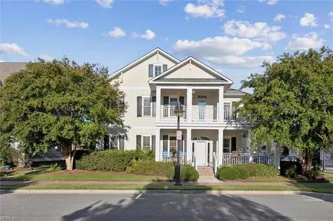 212 S Second St #B, Hampton, VA 23664